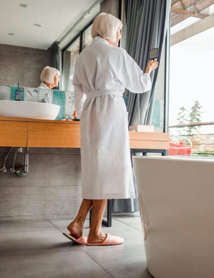 Seniorengerechtes Bad - neue modernes Bad für Senioren vom Fachmann in Deutschland umgebaut